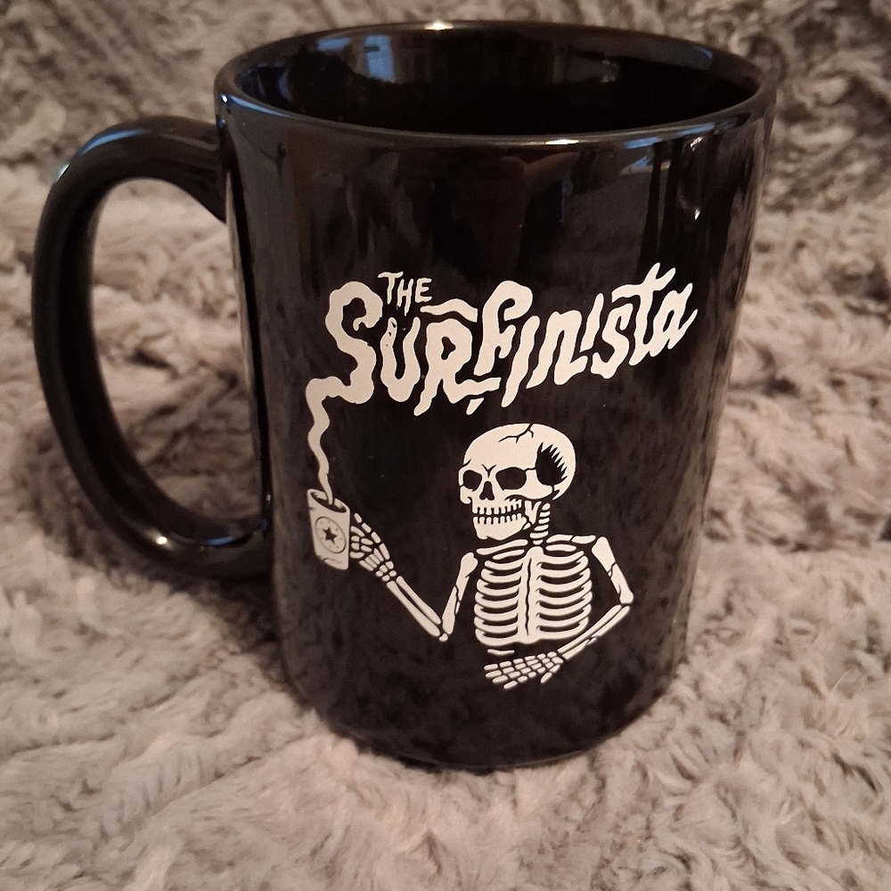 Surfinista Mug Black Skeleton Coffee